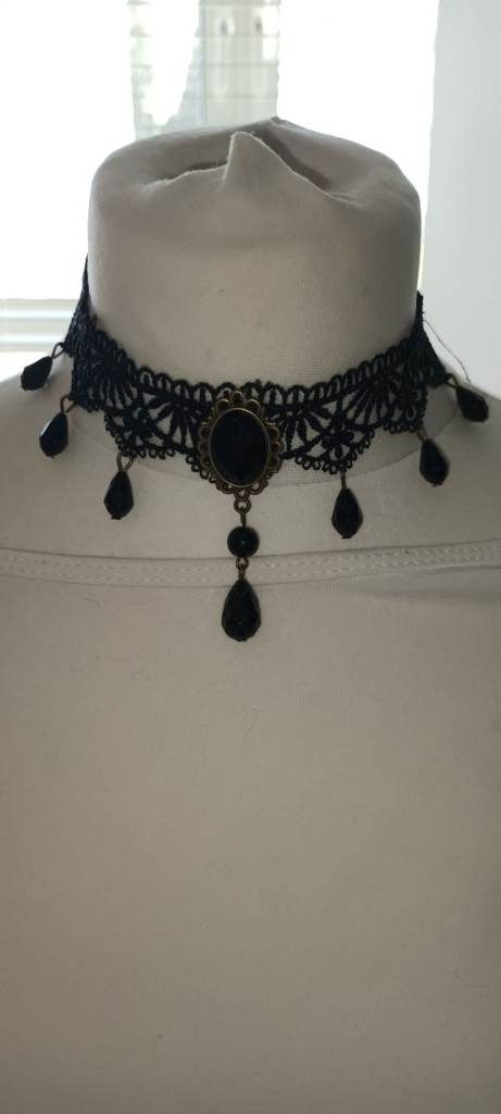 Gothic Black Lace Choker Necklace – Good Condition