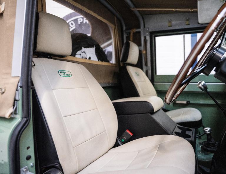 1990 Land Rover Defender 90 2.5 TD5 Pickup 2dr Diesel Manual (120 bhp) Diesel