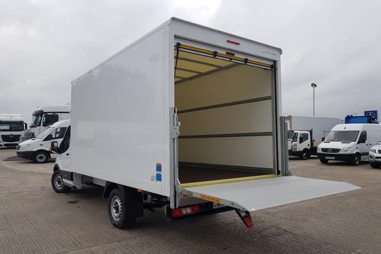 REMOVAL FLAT MOVERS 24/7 SHIFTERS MOVING MAN WITH VAN FULL HOUSE PROPRTY SHIFTING 