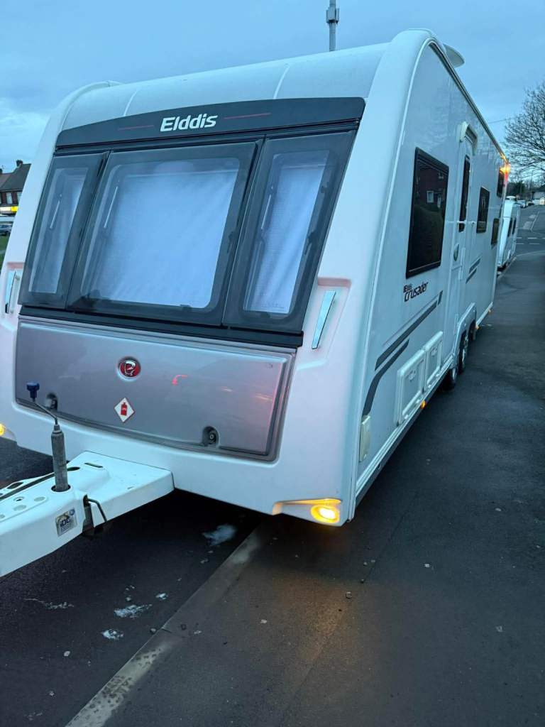 2012/13 Elddis crusader tempest 6 birth twin axel