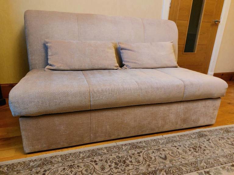 Extra Bed for Christmas guests - great Sofa Bed