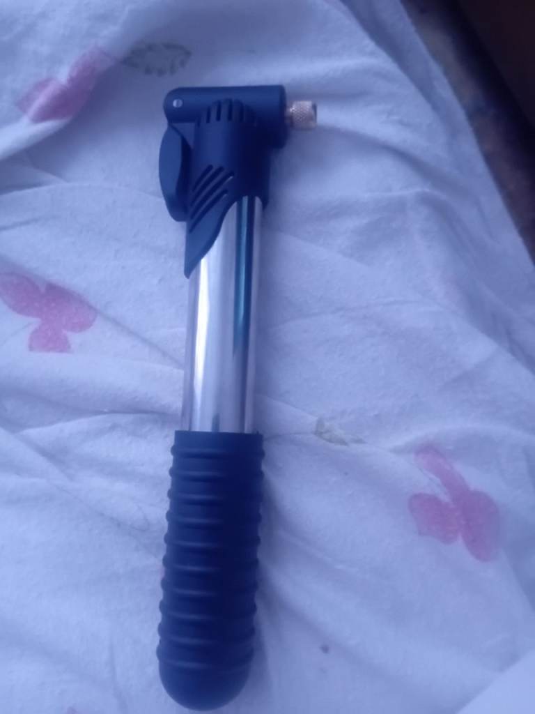 Mini bike pump bicycle tyre inflator 