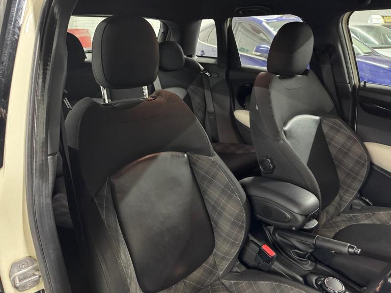 2015 MINI Hatch 1.5 Cooper 5dr HATCHBACK PETROL Manual