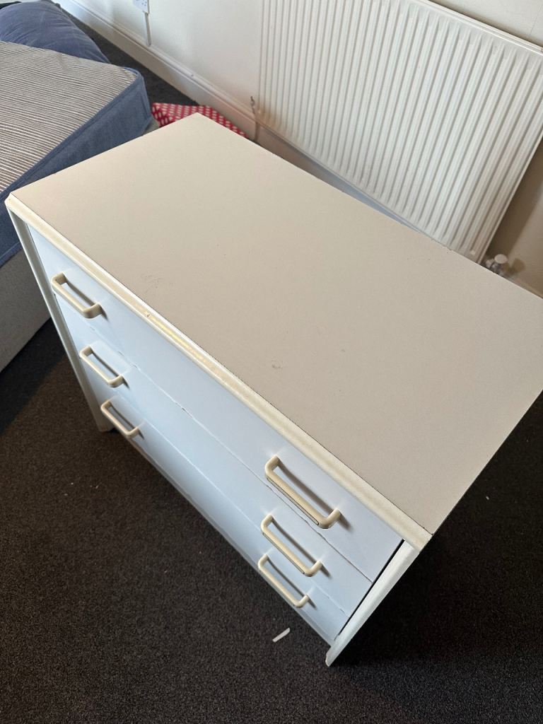 White 3-Drawer Chest of Drawers - Bedroom Storage