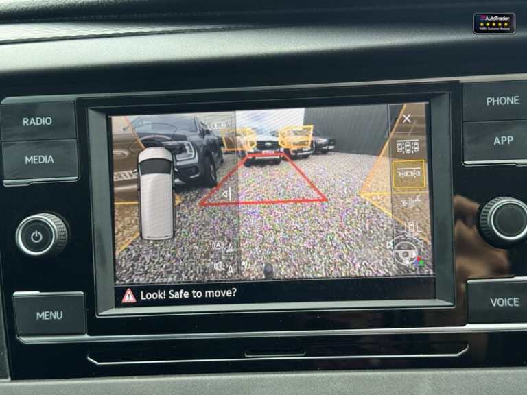 2023 Volkswagen Transporter Crew Cab LWB L2H1 T32 Tdi Kombi Highline Air Con Cam EURO 6 NO VAT Cr...