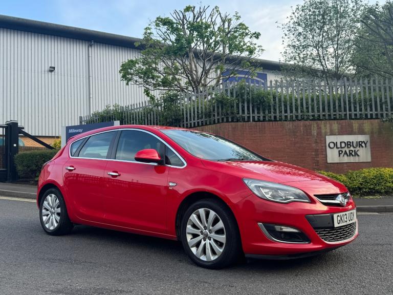 2013 Vauxhall Astra 1.6i 16V SE 5dr HATCHBACK Petrol Manual