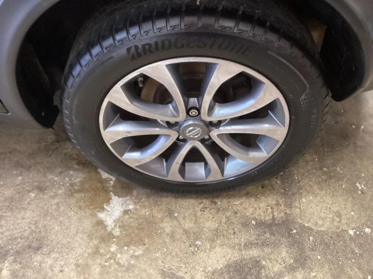 2014 Nissan Juke 1.2 DiG-T Tekna 5dr HATCHBACK Petrol Manual