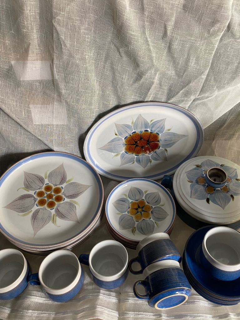 Denby Chatsworth - lidded casserole dish, meat plate, dinner & side plates, cups & saucers