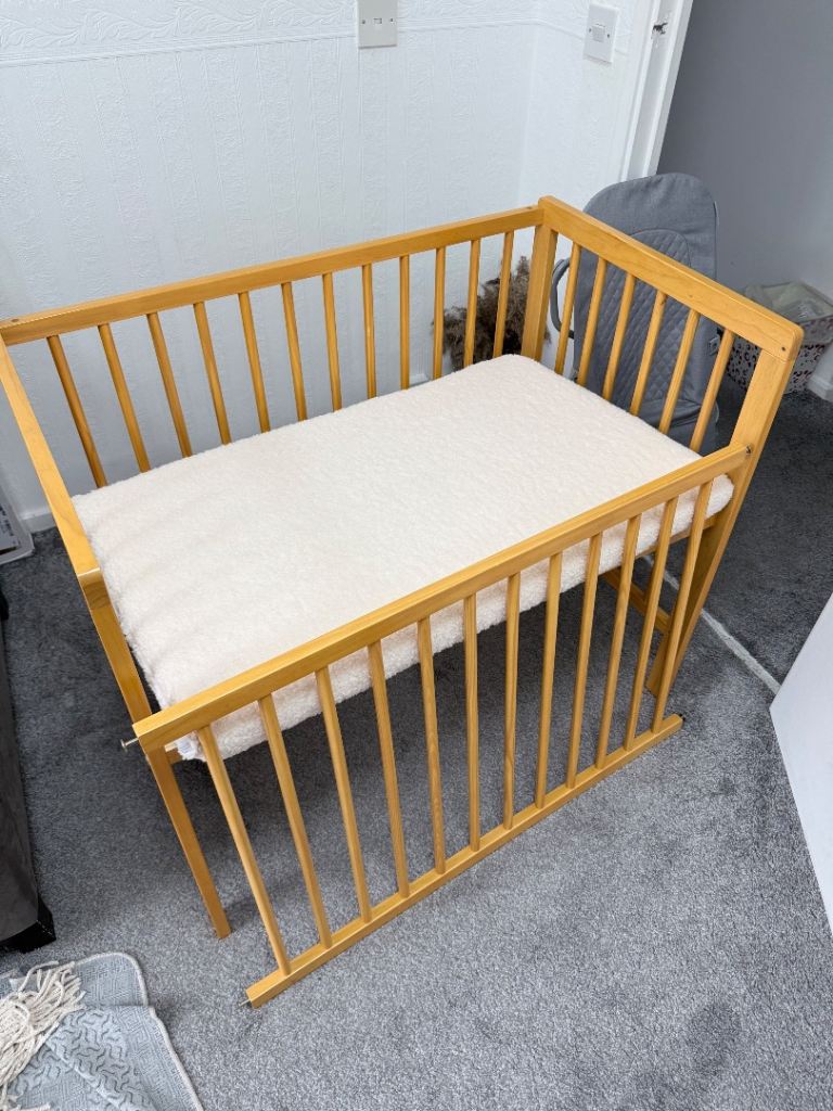 East Coast Carolina Cot with Mattress – Good Condition