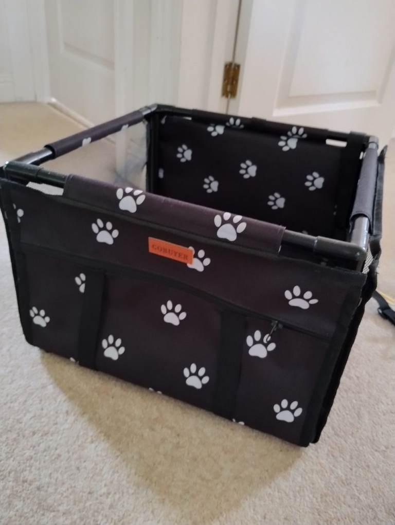 New puppy bundle - car seat/crate and sling 