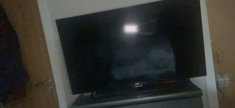 32 inch Flat Screen TV – Good Condition, Black