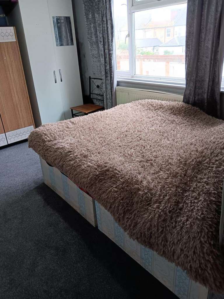 Spacious & Cosy single room for rent TW3 3RR