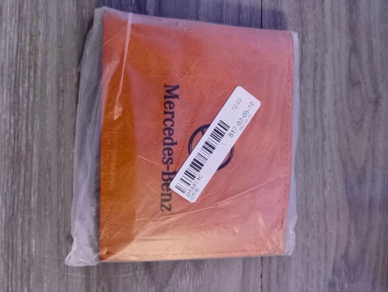 Mercedes Benz bifold wallet and premium high quality beechwood keyring gift set 