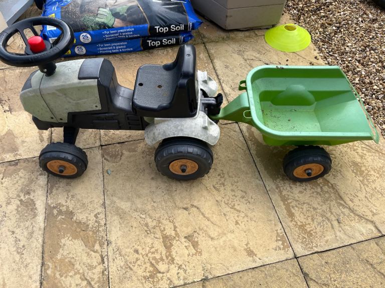 Kids tractor & trailer 