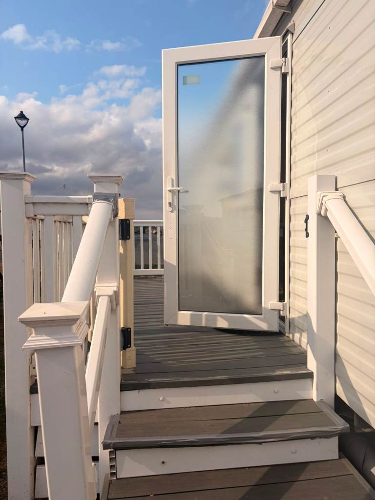 4 bedroom caravan to rent in      Jaywick, Clacton
