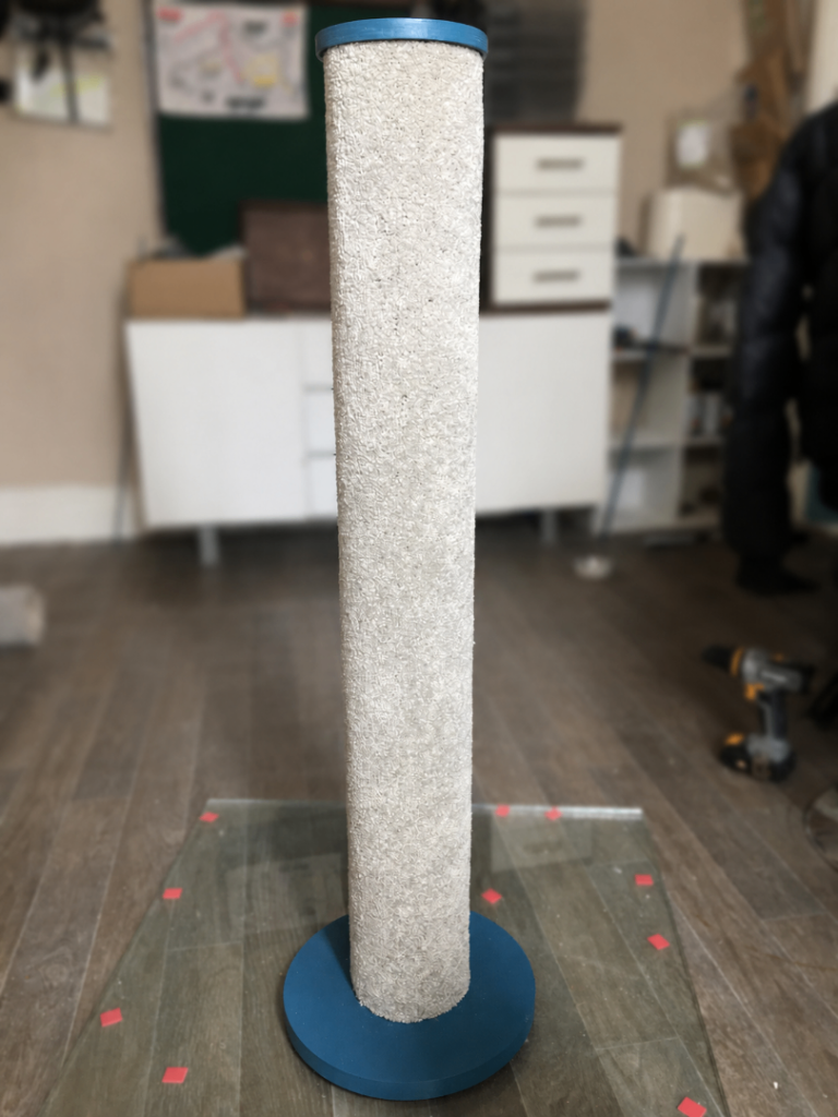 1m Jumbo no-topple Hard floor scratch post