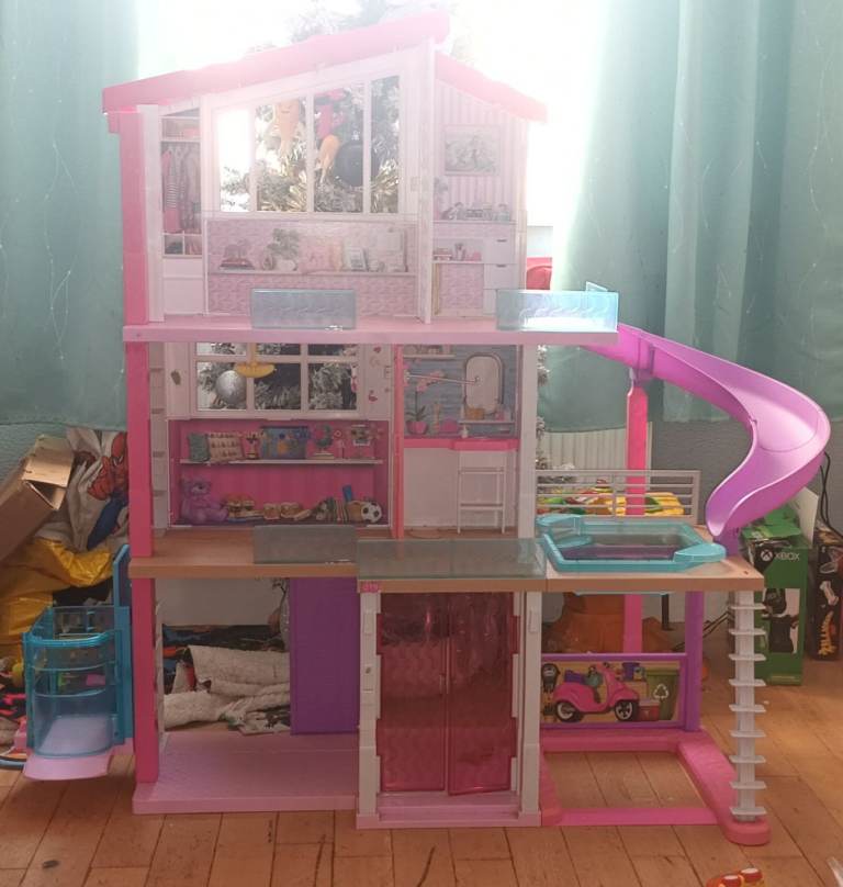 Barbie Dream house 