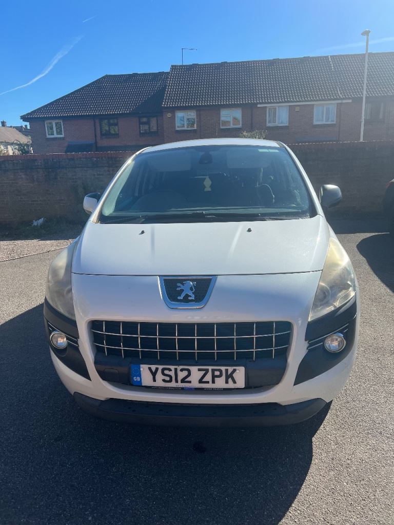 Peugeot, 3008, Hatchback, 2012, Manual, 1560 (cc), 5 doors