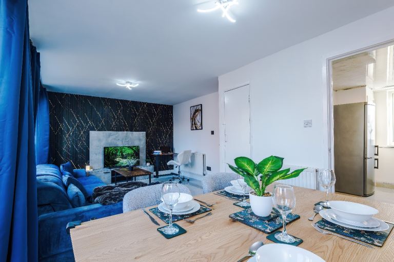 Furnished house to let Manchester City centre 