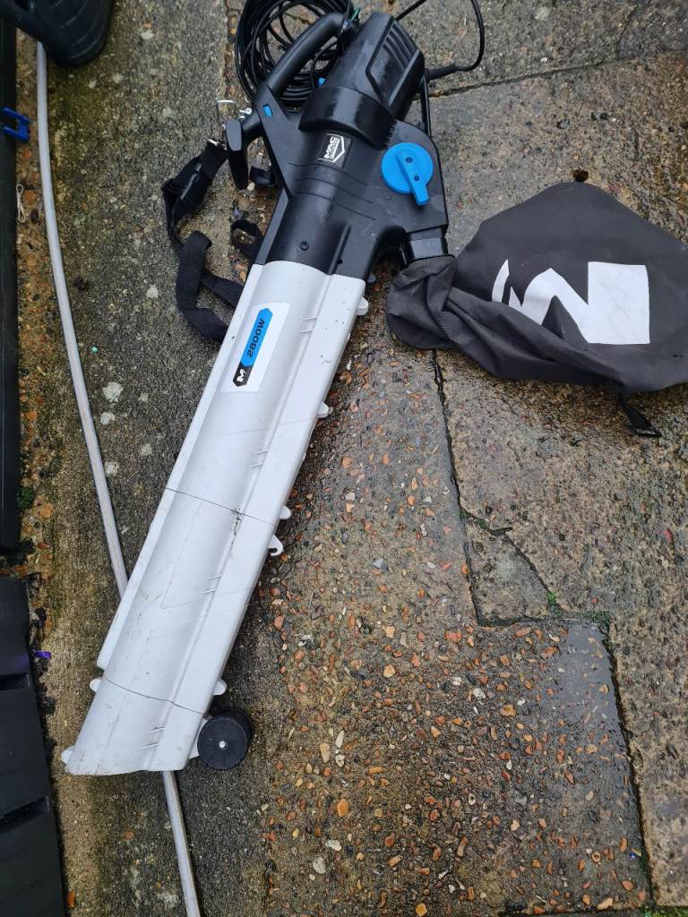 Garden vacuum blower 