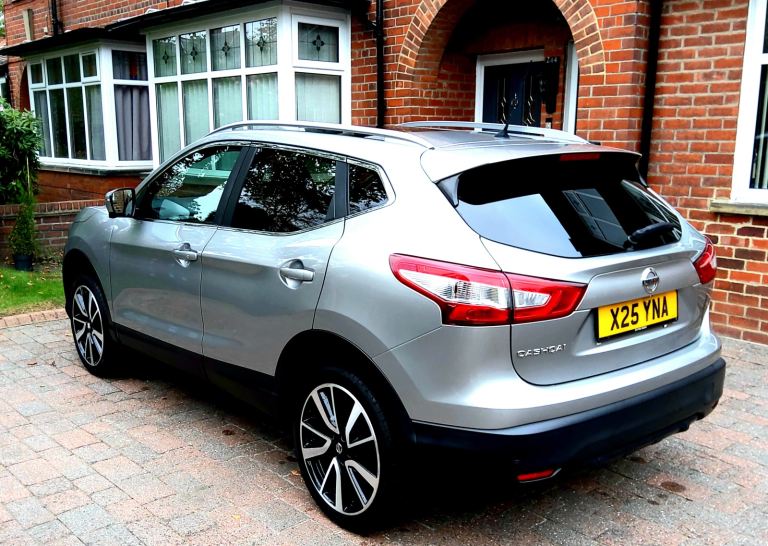 Qashqai Tekna 2017 low miles