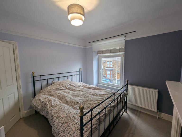 Swansea Lovely Double room available in shared house