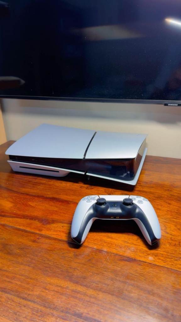 Looking for a PlayStation 5 Slim with Disk in the Ealing area