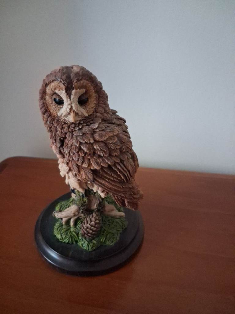 Pair of Owl Figurines - Excellent Condition