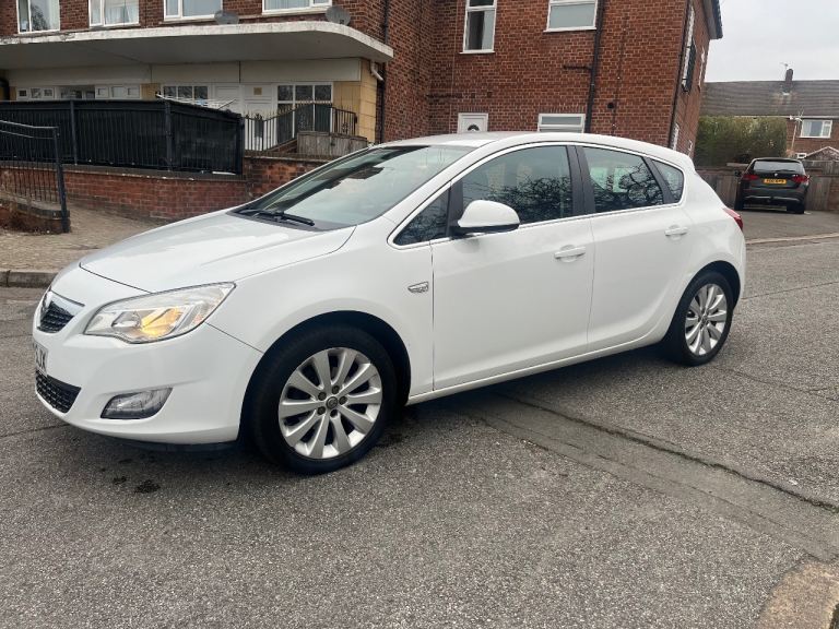 Vauxhall, ASTRA, Hatchback, 2012, Manual, 1398 (cc), 5 doors