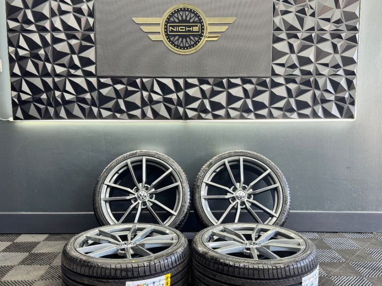 NEW 19” Inch vw Pretoria gunmetal golf r gti gtd Alloys Wheels 5x112 Caddy  Px