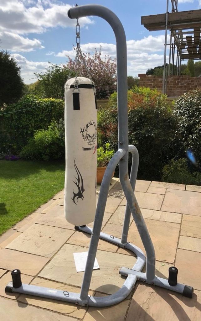 Everlast Turner Max punchbag with Heavy Bag Stand