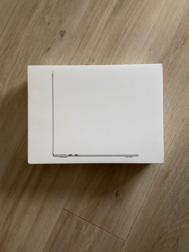 image for Apple MacBook Air 13-inch M4 16GB 512GB SSD Silver Laptop Computer RRP £1200