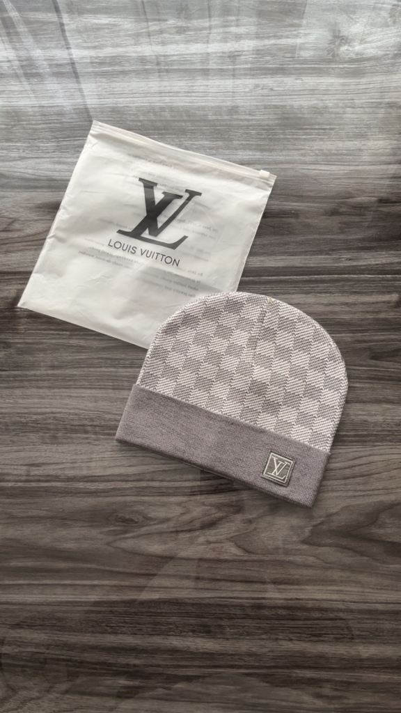Lv Grey beanie