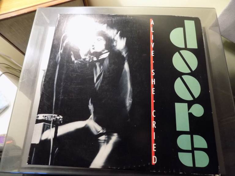 VINTAGE 1983 THE DOORS ALIVE SHE CRIED VINYL. play  tested 