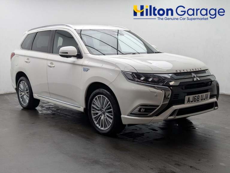2019 Mitsubishi Outlander 2.4h TwinMotor 13.8kWh 4hs SUV 5dr Petrol Plug-in Hybrid CVT 4WD Euro 6...