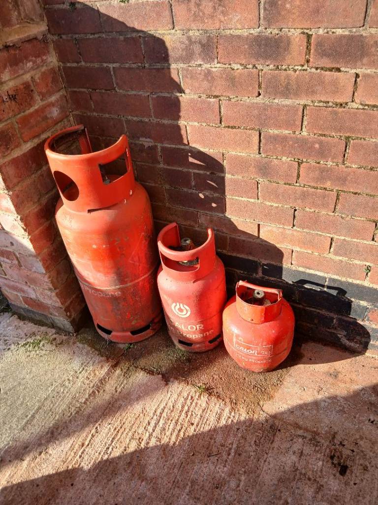 3 calor gas bottles