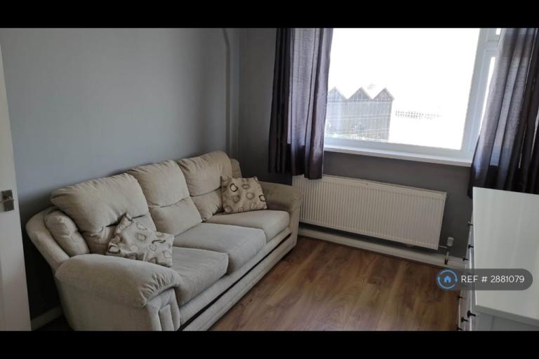 2 bedroom flat in High Street East, Sunderland, SR1 (2 bed) (#2881079)