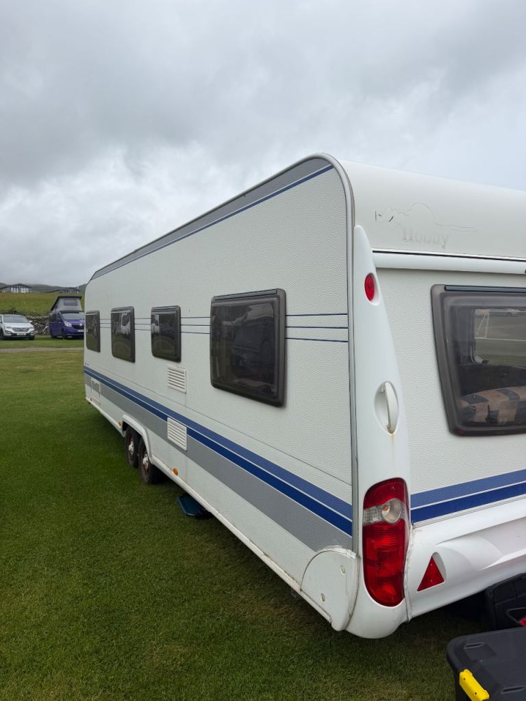 Hobby 720 ukfe Prestige caravan with fixed bunkbeds 