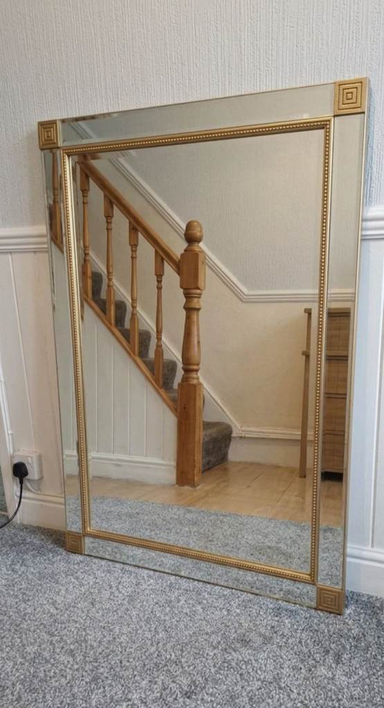 Large Gold and Glass Framed Wall Mirror (106cm x 75cm) [DELIVERY AVAILABLE]