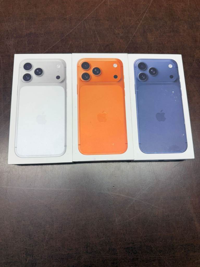 iPhone 17 pro 256gb £800 new £900 512gb £900 like new 1TB £960 with Apple Warranty