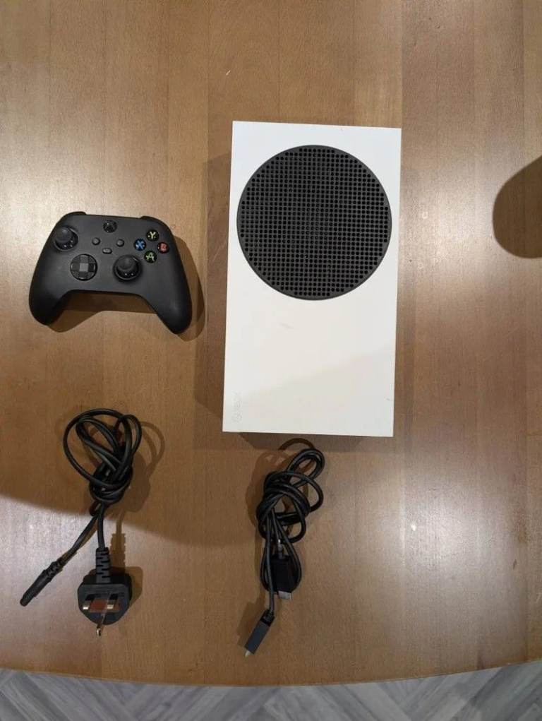 Xbox Series S 512GB from Gilded Hunter bundle