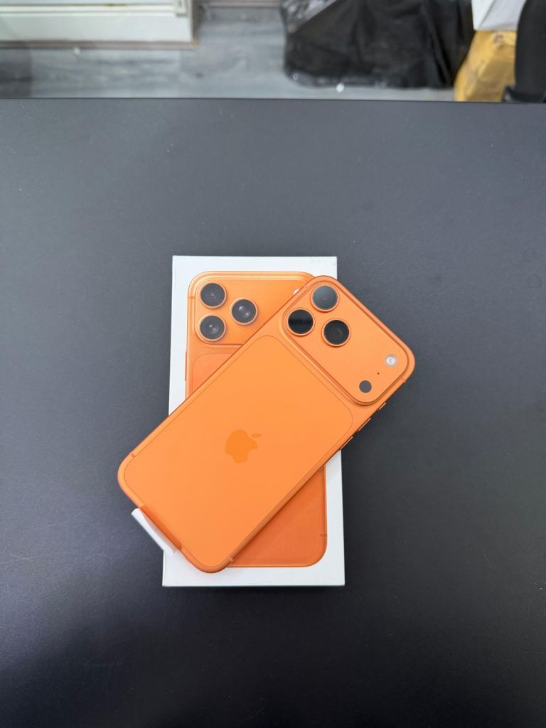 Apple iPhone 17 Pro Max 256GB Cosmic Orange (Unlocked) Pristine Condition 