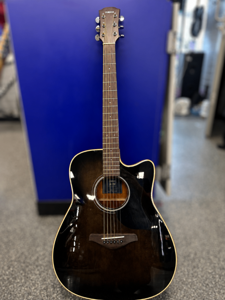 Yamaha Acoustic Guitar 