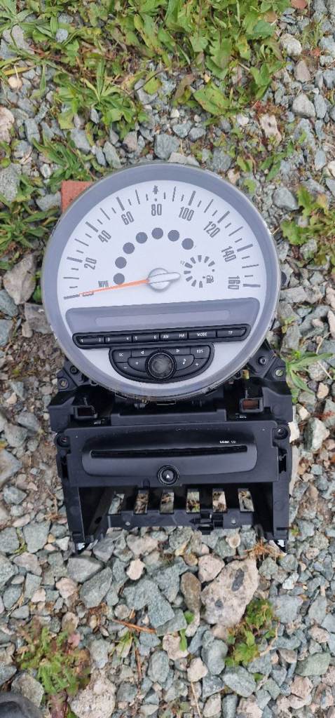 06-13 R56 MINI COOPER RADIO CD PLAYER UNIT +SCREEN 