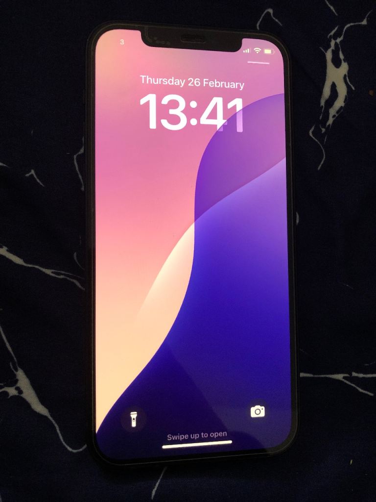 Apple iPhone 12 64gb unlocked fully works looks nearly new iOS 26.3 battery health 82%