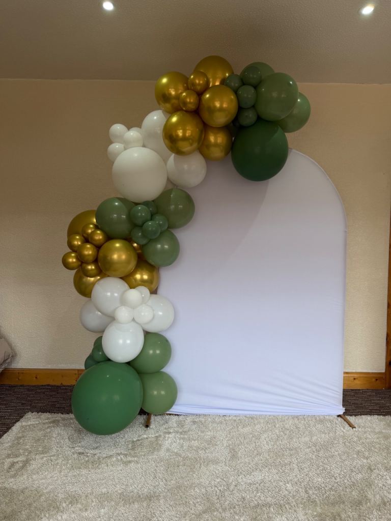 Balloon garland 