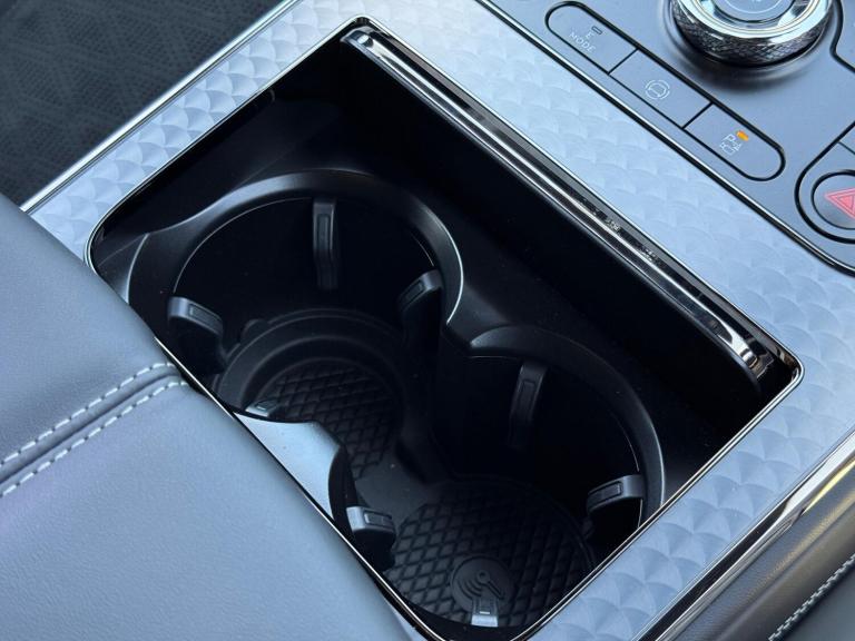 2025 Bentley Flying Spur 4.0 V8 Ultra-Performance 25.9kWh Speed Saloon 4dr Petrol Plug-in Hybrid ...