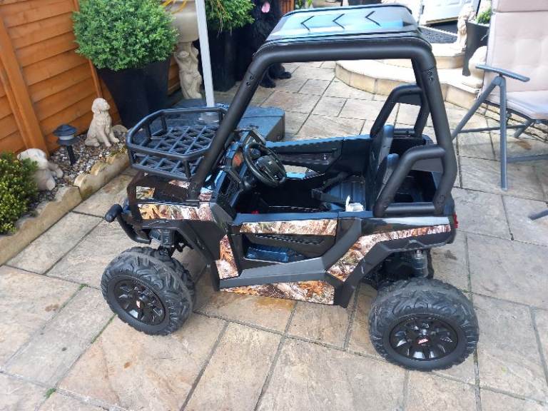 Children's large size sit in battery operated jeep