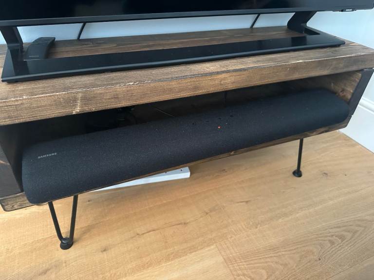 Samsung HW-S60T 4.0ch Lifestyle Soundbar - Perfect Condition 