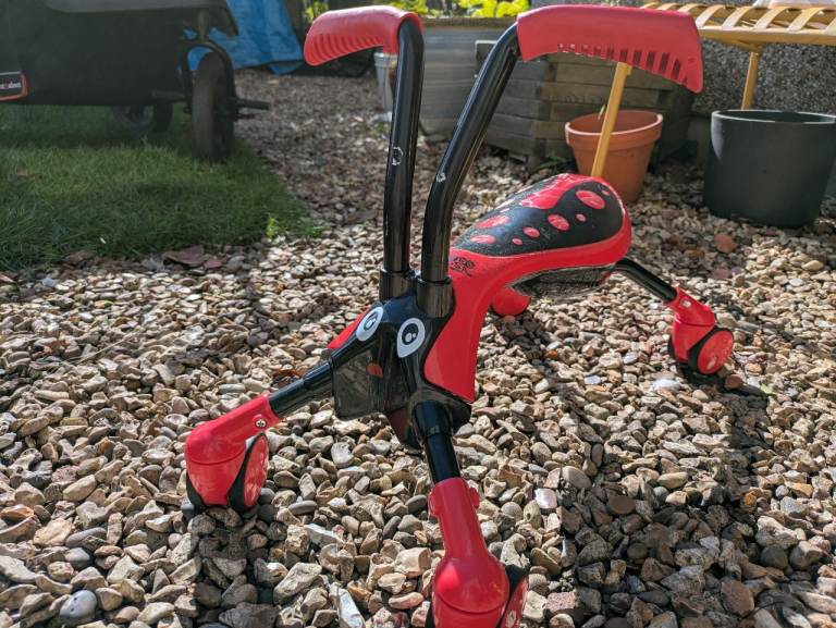 Scramblebug Beetle ride-on scooter